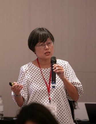 圖8.-高雄醫學大學社工系黃瑋瑩兼任講師授課